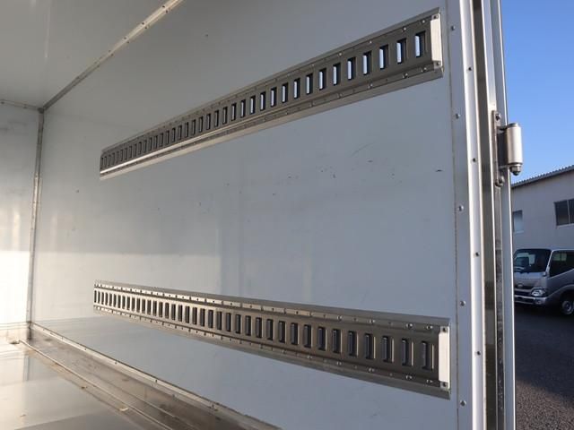 MITSUBISHI CANTER 2017 Image 31