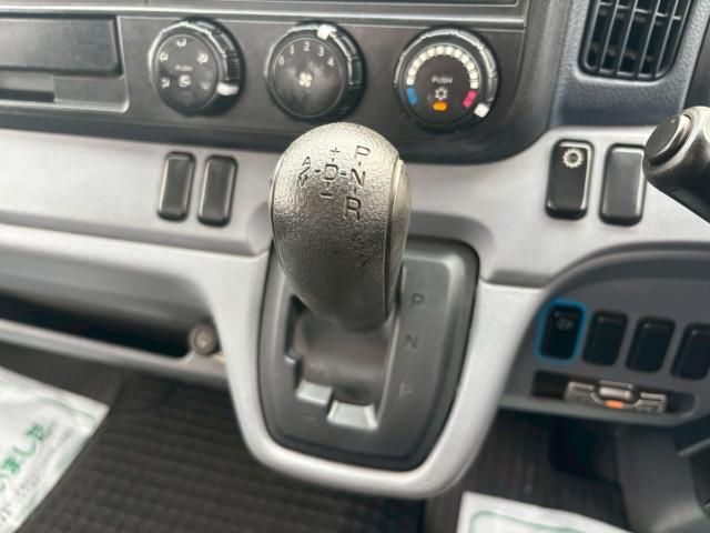 MITSUBISHI CANTER 2013 Image 31