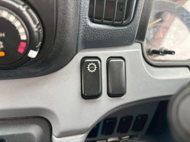 MITSUBISHI CANTER 2013 Image 31