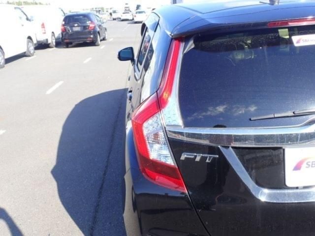 HONDA FIT HYBRID 2017 Image 31