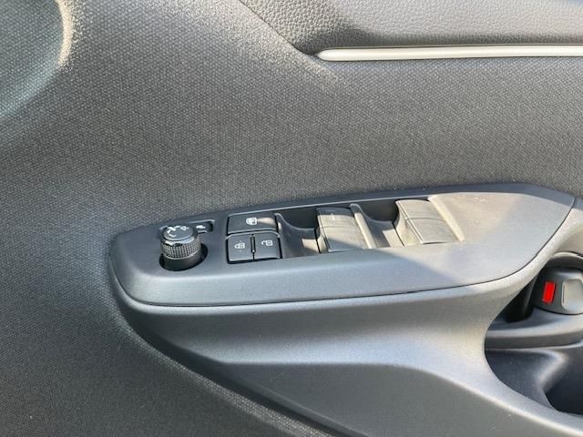 TOYOTA YARIS 2022 Image 31