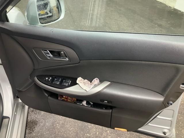 TOYOTA CROWN SEDAN 2011 Image 31