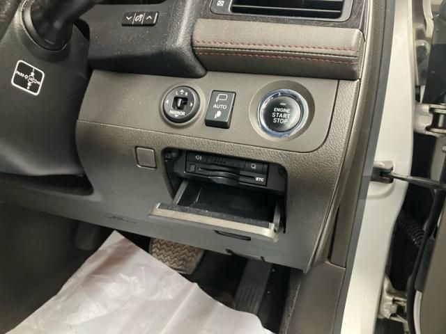 TOYOTA CROWN SEDAN 2011 Image 31