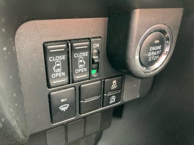 TOYOTA ROOMY 4WD 2017 Image 31