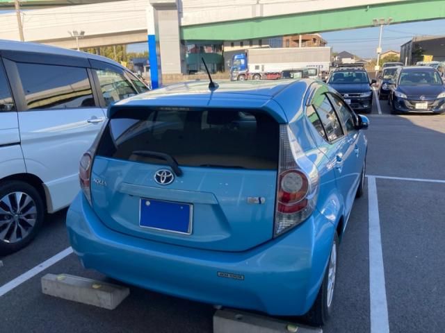 TOYOTA AQUA 2013 Image 31