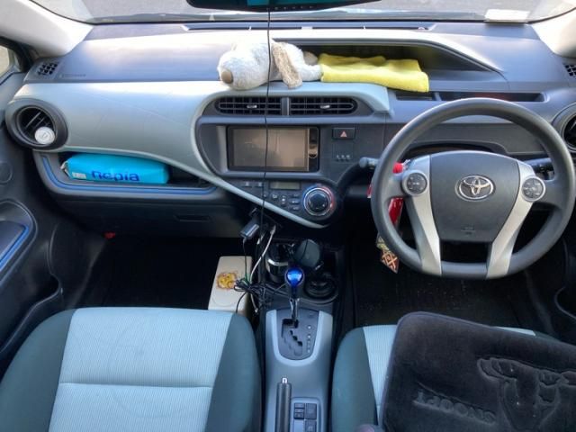 TOYOTA AQUA 2013 Image 31