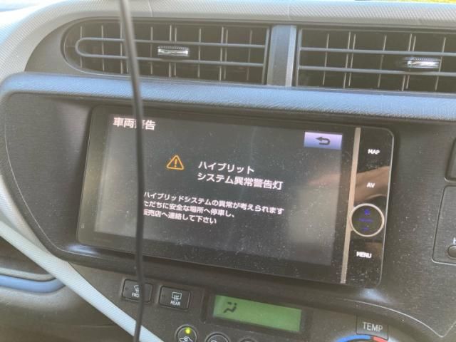 TOYOTA AQUA 2013 Image 31