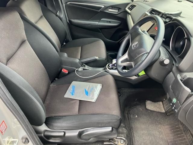 HONDA FIT HYBRID 4WD 2015 Image 31