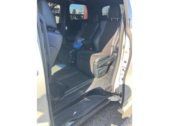 TOYOTA VELLFIRE 2017 Image 31