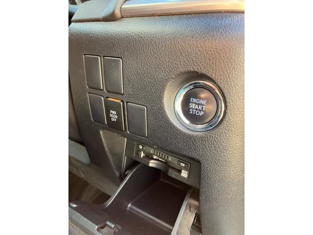 TOYOTA VELLFIRE 2017 Image 31