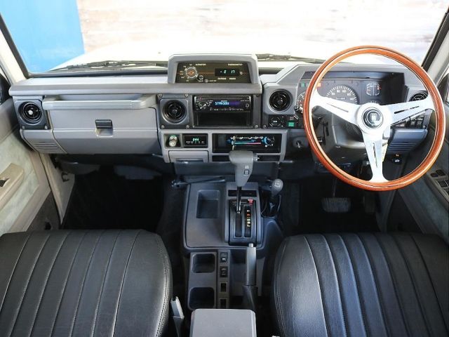 TOYOTA LANDCRUISER PRADO 1991 Image 31