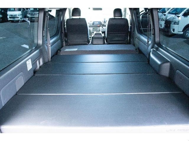 TOYOTA HIACE VAN 2WD 2023 Image 31