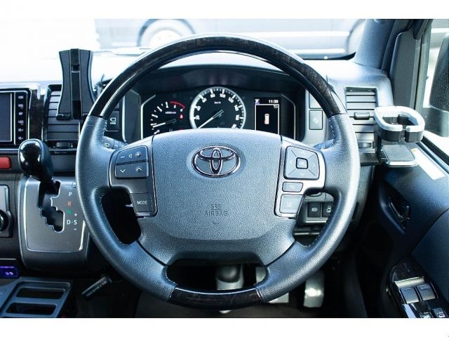 TOYOTA HIACE VAN 2WD 2023 Image 31