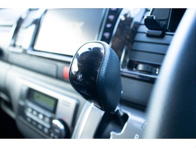 TOYOTA HIACE VAN 2WD 2023 Image 31