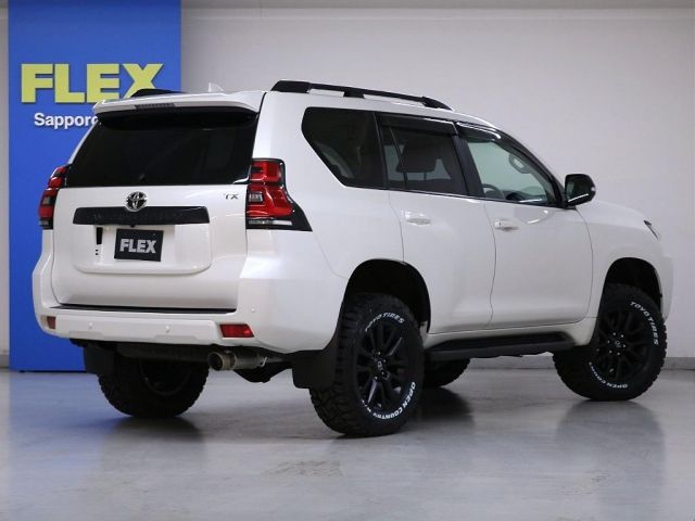 TOYOTA LANDCRUISER PRADO 2022 Image 31