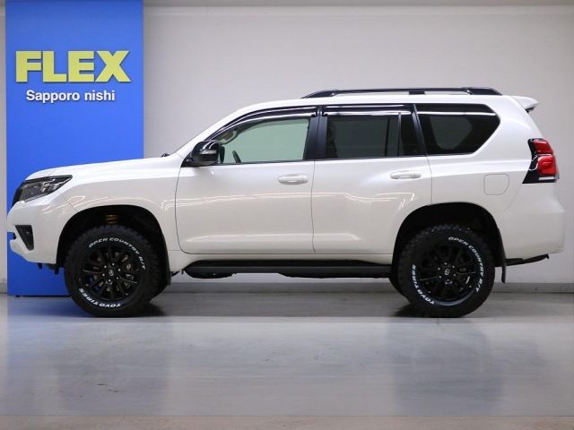 TOYOTA LANDCRUISER PRADO 2022 Image 31