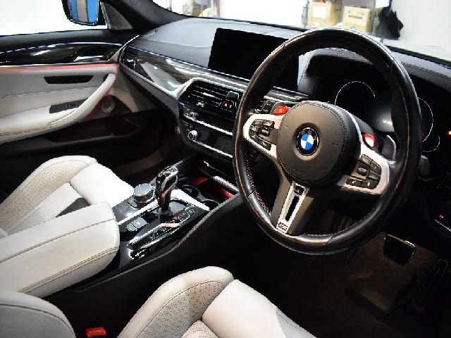 BMW M5 2018 Image 31