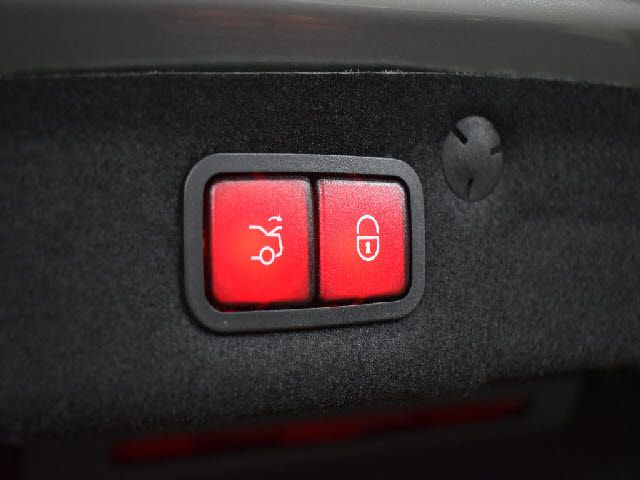 MERCEDES BENZ C CLAS 2020 Image 31