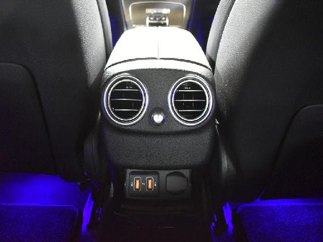 MERCEDES BENZ C CLAS 2020 Image 31