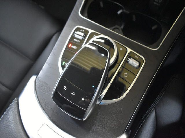 MERCEDES BENZ C CLAS 2015 Image 31