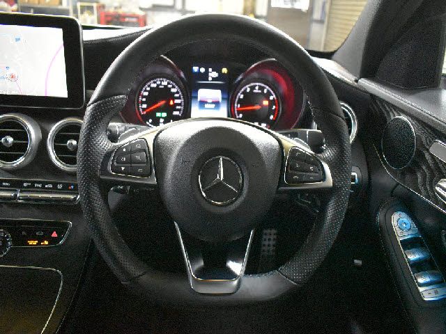MERCEDES BENZ C CLAS 2015 Image 31