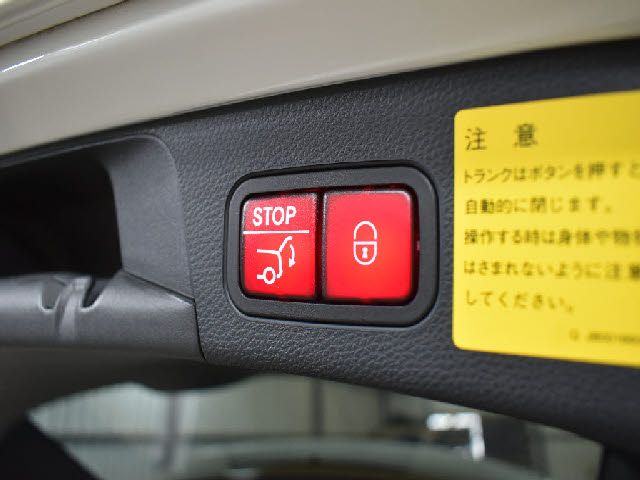 MERCEDES BENZ C CLAS 2015 Image 31