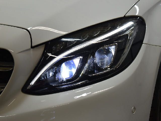 MERCEDES BENZ C CLAS 2015 Image 31