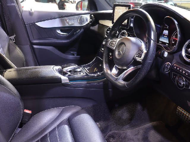 MERCEDES BENZ GLC CL 2017 Image 31