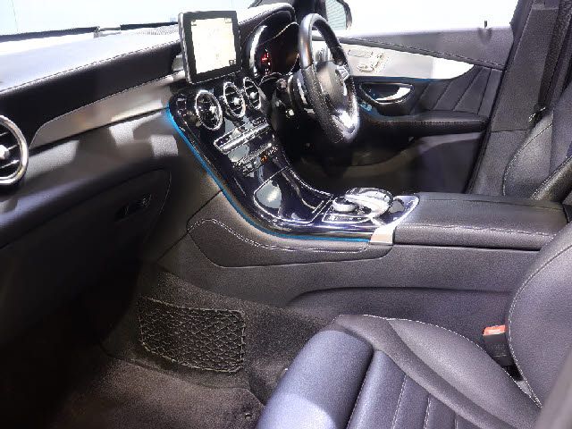 MERCEDES BENZ GLC CL 2017 Image 31