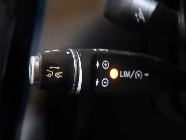 MERCEDES BENZ GLC CL 2017 Image 31