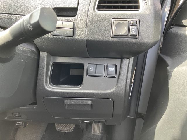 NISSAN SERENA  S-HYBRID 2013 Image 31