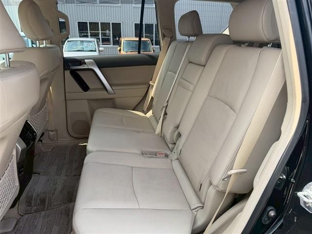 TOYOTA LANDCRUISER PRADO 2023 Image 31