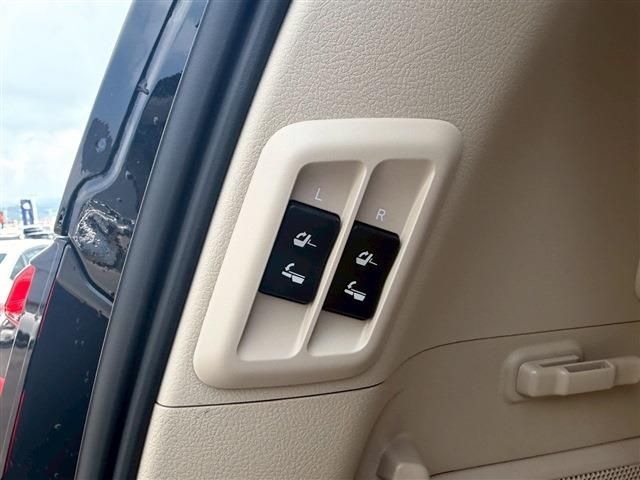 TOYOTA LANDCRUISER PRADO 2023 Image 31