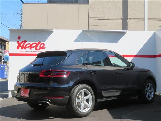 PORSCHE MACAN 2017 Image 31