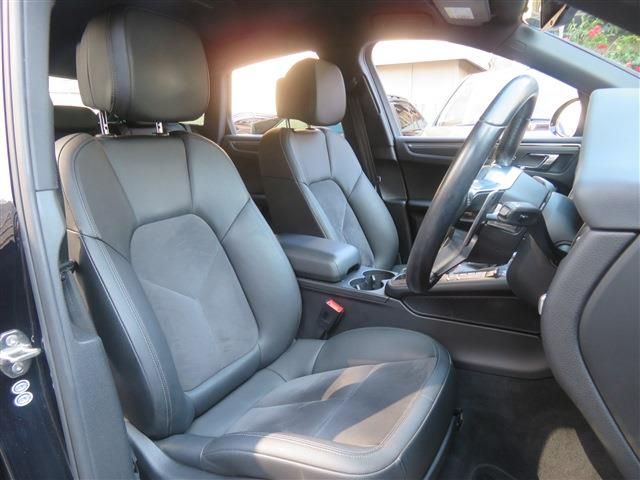 PORSCHE MACAN 2017 Image 31