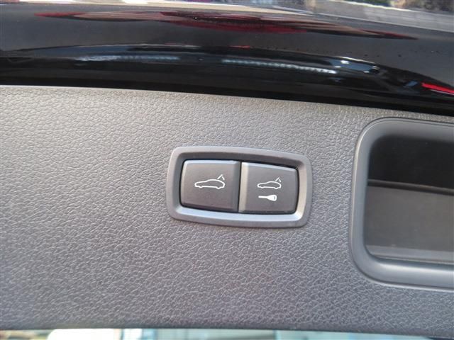 PORSCHE MACAN 2017 Image 31