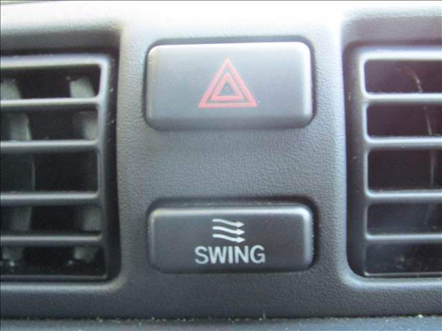 TOYOTA CROWN SEDAN 2002 Image 31