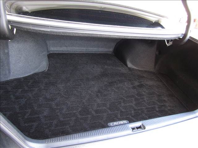 TOYOTA CROWN SEDAN 2002 Image 31