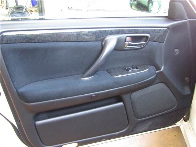 TOYOTA CROWN SEDAN 2002 Image 31