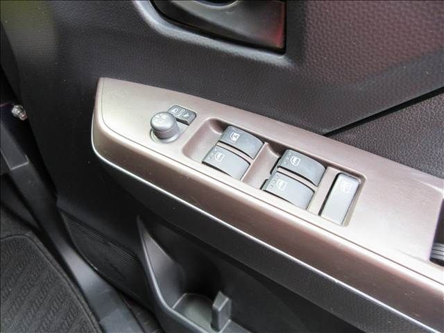 TOYOTA ROOMY 2018 Image 31