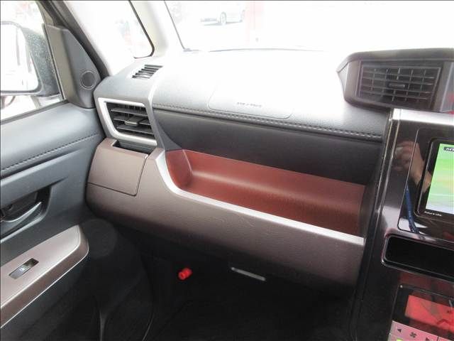 TOYOTA ROOMY 2018 Image 31