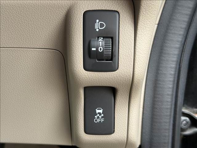 HONDA N BOX 2013 Image 31