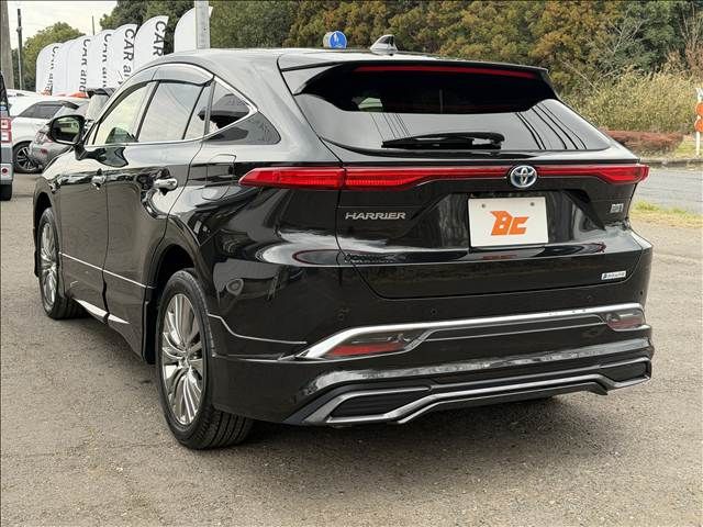 TOYOTA HARRIER HYBRID 2021 Image 31
