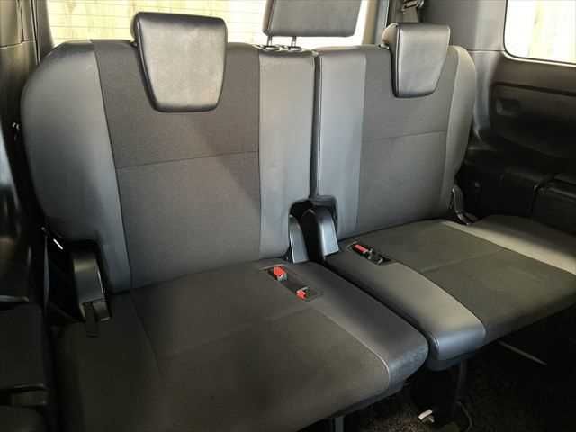 TOYOTA NOAH HYBRID 2019 Image 31