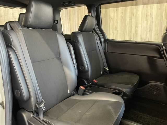 TOYOTA NOAH HYBRID 2019 Image 31