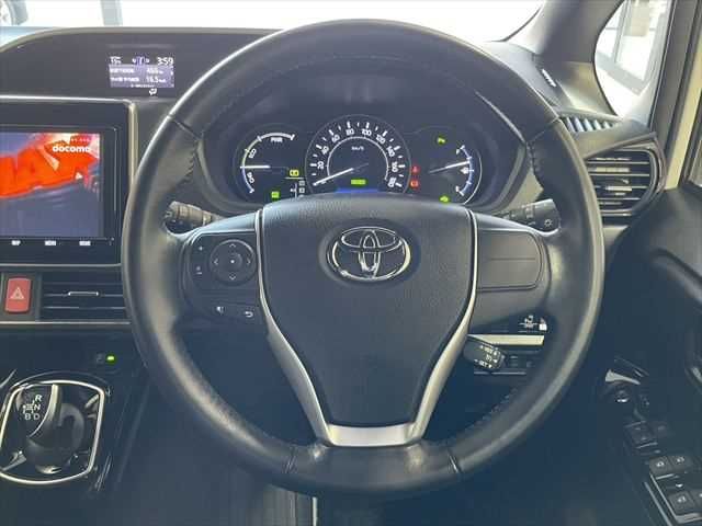 TOYOTA NOAH HYBRID 2019 Image 31