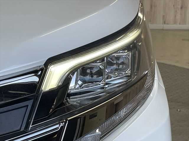 TOYOTA NOAH HYBRID 2019 Image 31