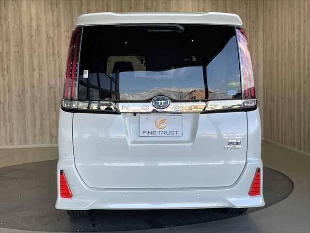TOYOTA NOAH HYBRID 2019 Image 31