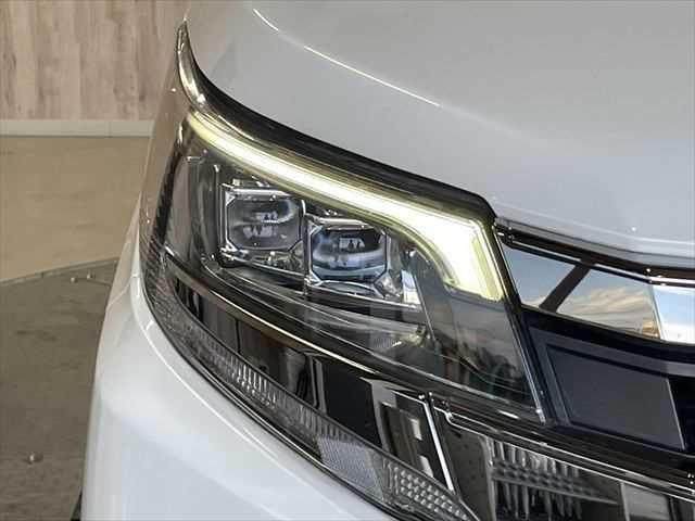 TOYOTA NOAH HYBRID 2019 Image 31