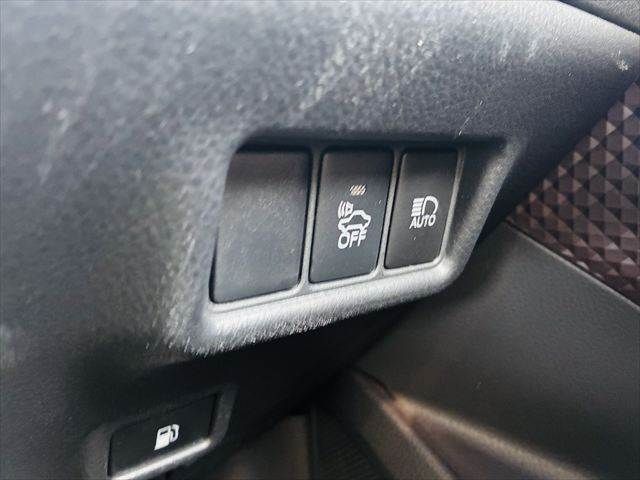 TOYOTA C-HR 2017 Image 31